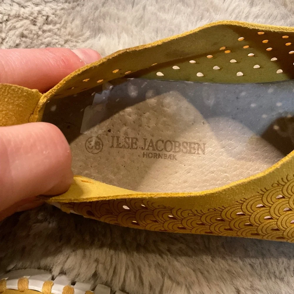 Ilse Jacobsen Tulip Perforated Sneaker Size 38 Comfort Lightweight Mustard Yellw